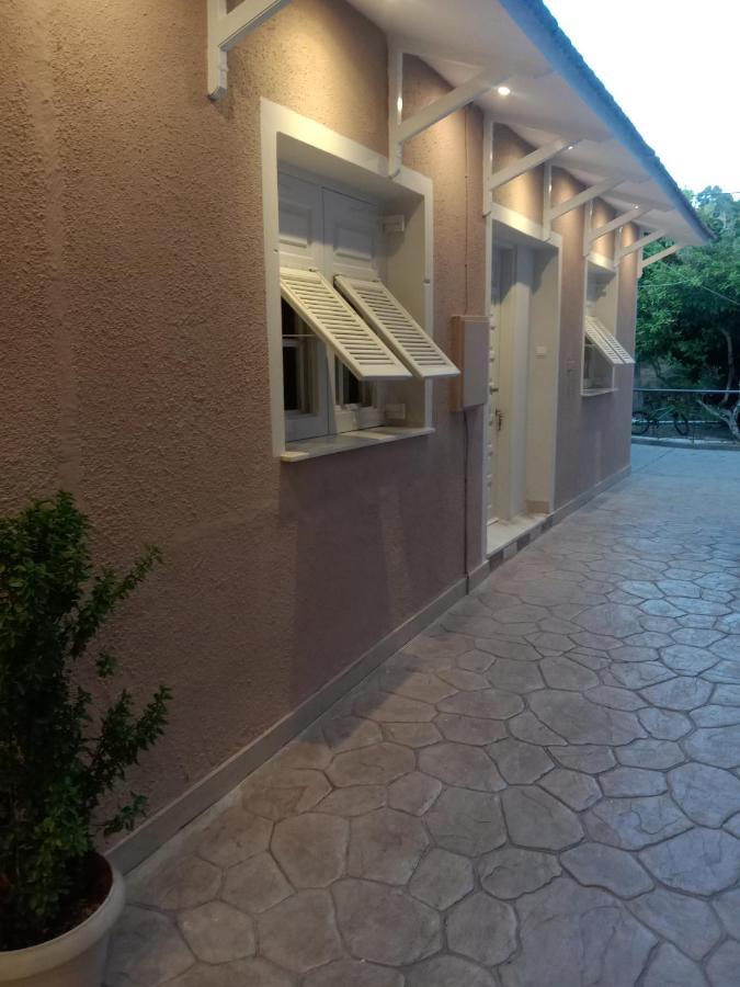 Menegis Apartment Закинтос Экстерьер фото